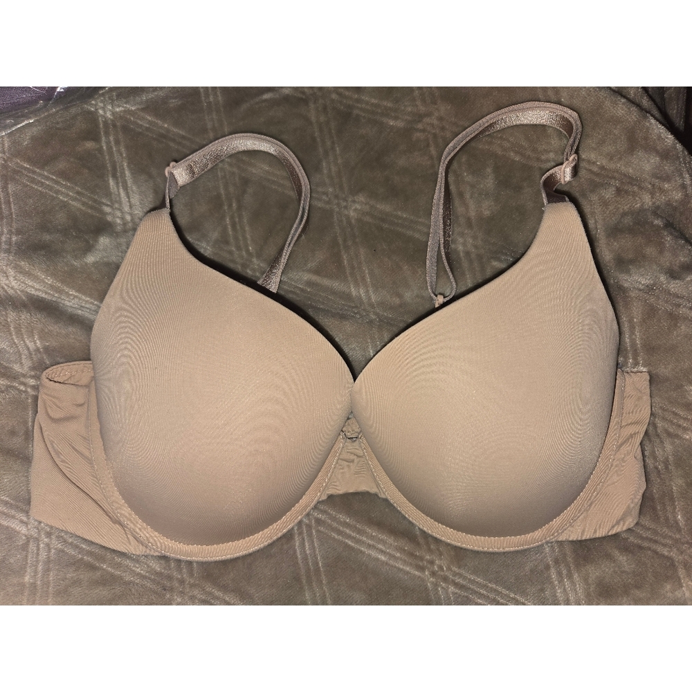 Victoria's Secret T-Shirt Push Up Bra 34B